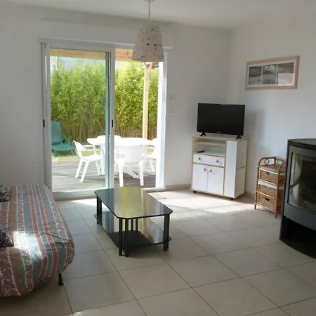 Maison De Vacances 4/5 Pers. Avec Jardin Et Terrasse, Centre Ville, Sur Mer - Fr-1-194-289